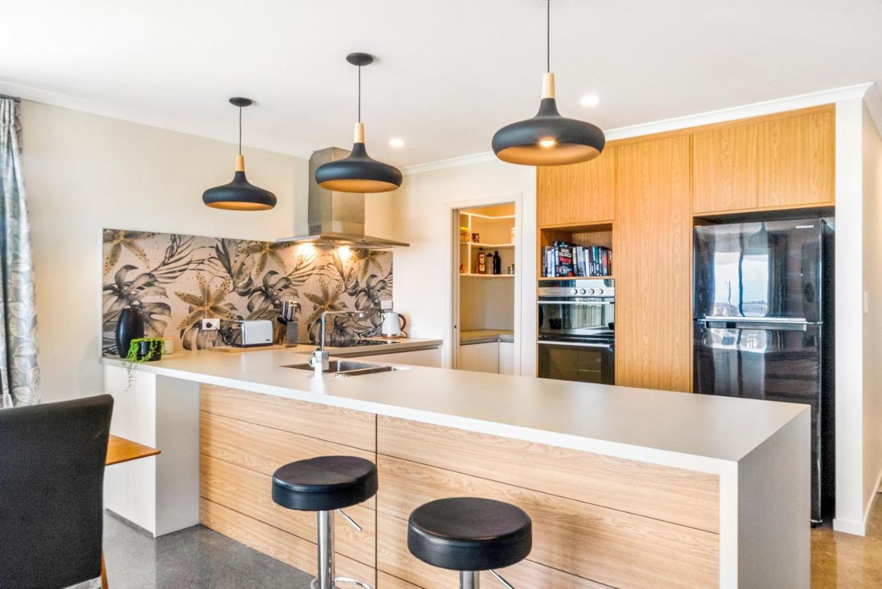 Matenga Townhouse - Waikanae Holiday Home المظهر الخارجي الصورة